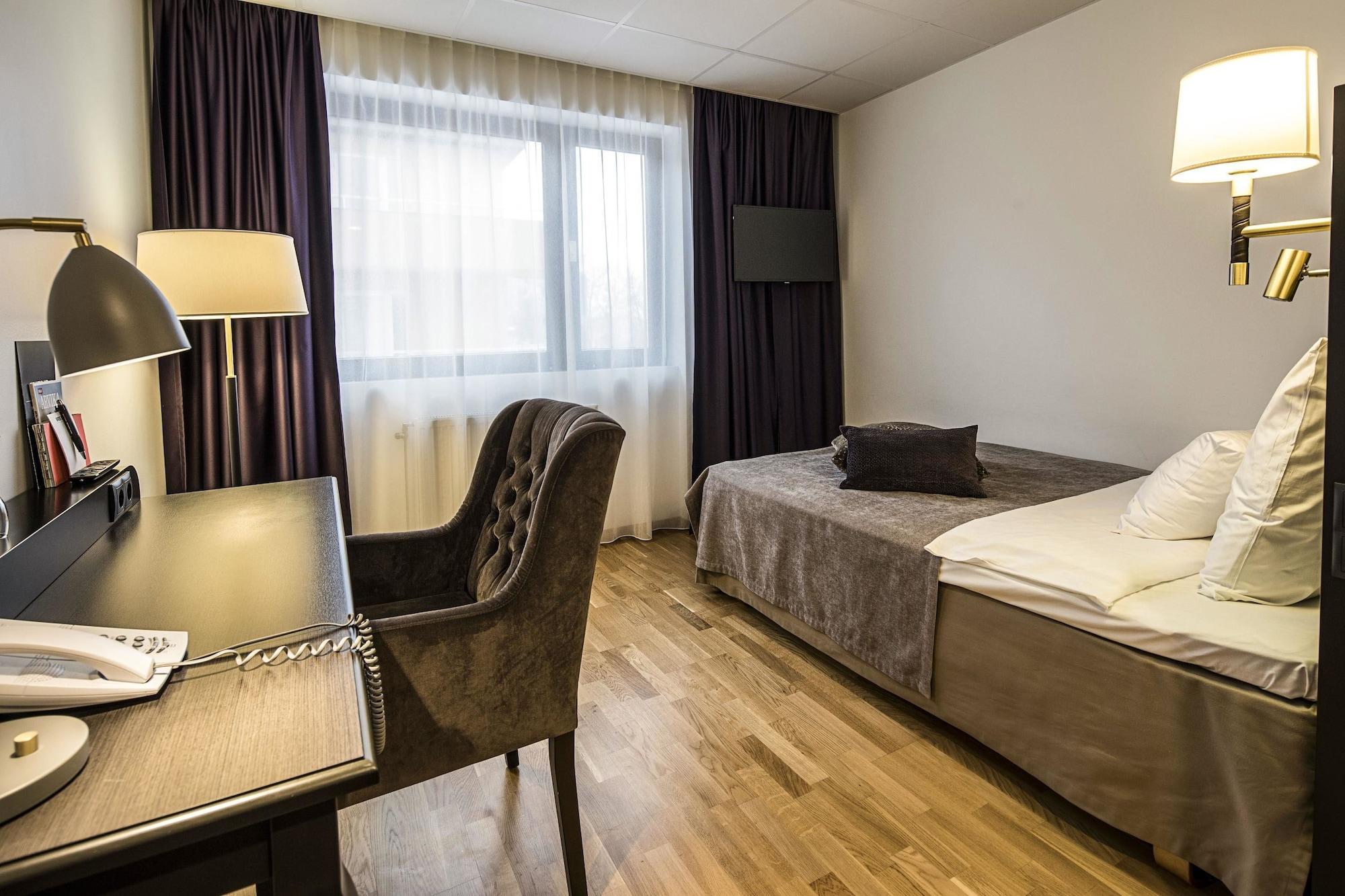 Home Hotel Bristol Арвика Екстериор снимка
